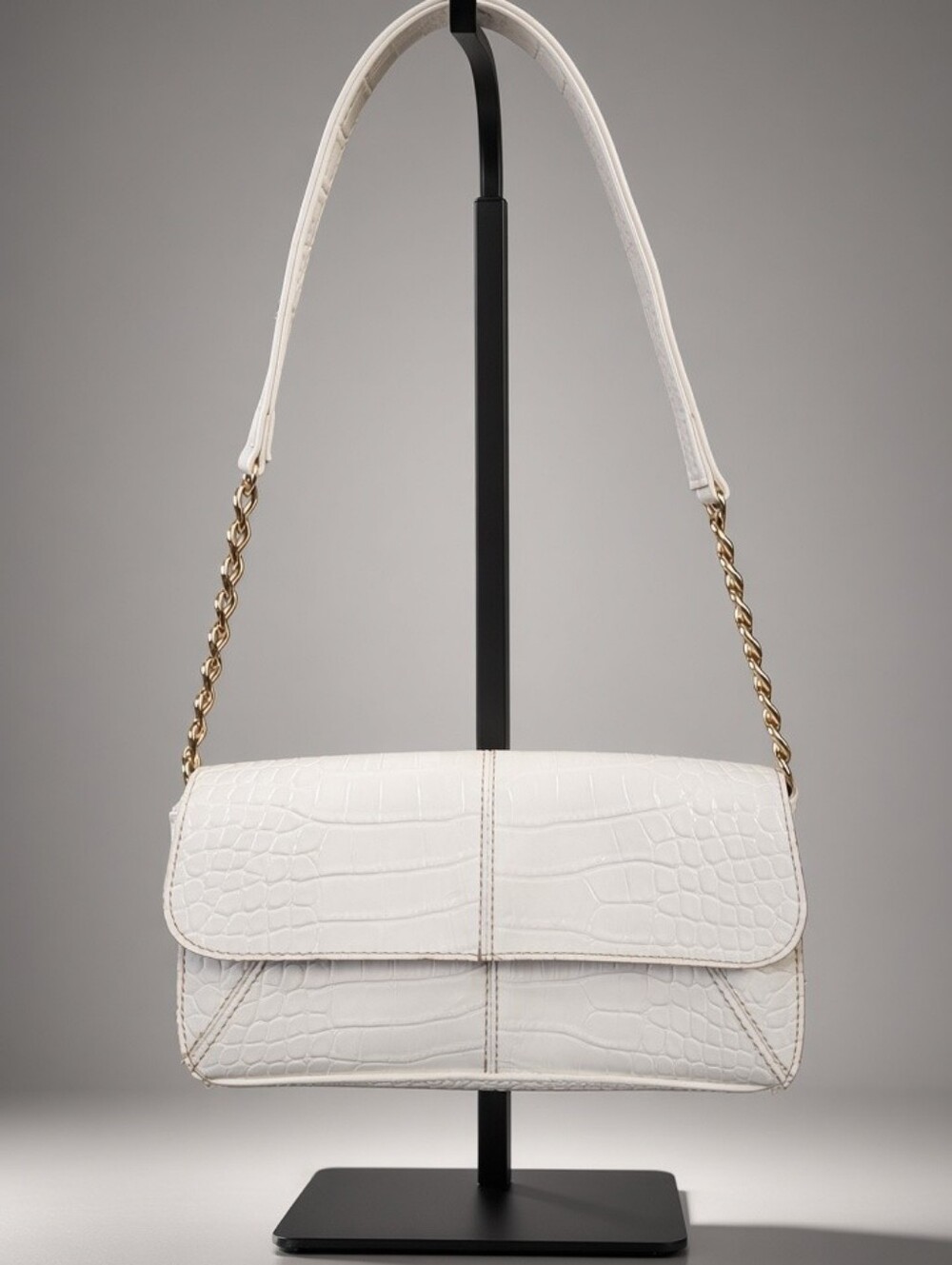 Vintage Liz Claiborne Y2K White Croc Embossed Baguette Shoulder Bag